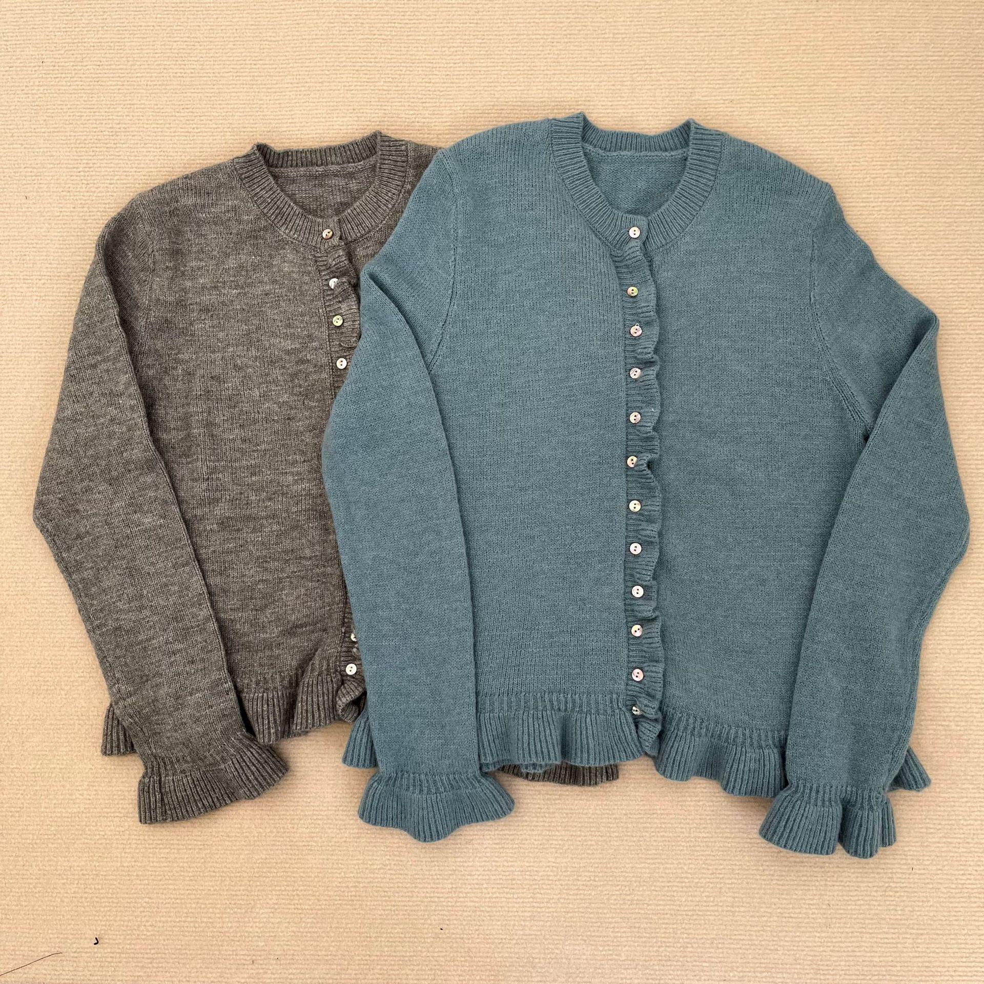 2024 Fall/Winter Women s Casual Layered Sweater - Round Neck, Long Sleeve, Knitted Button-Up Cardigan Large
2024 Fall/Winter Women s Casual Layered Sweater - Round Neck, Long Sleeve, Knitted Button-Up Cardigan Large