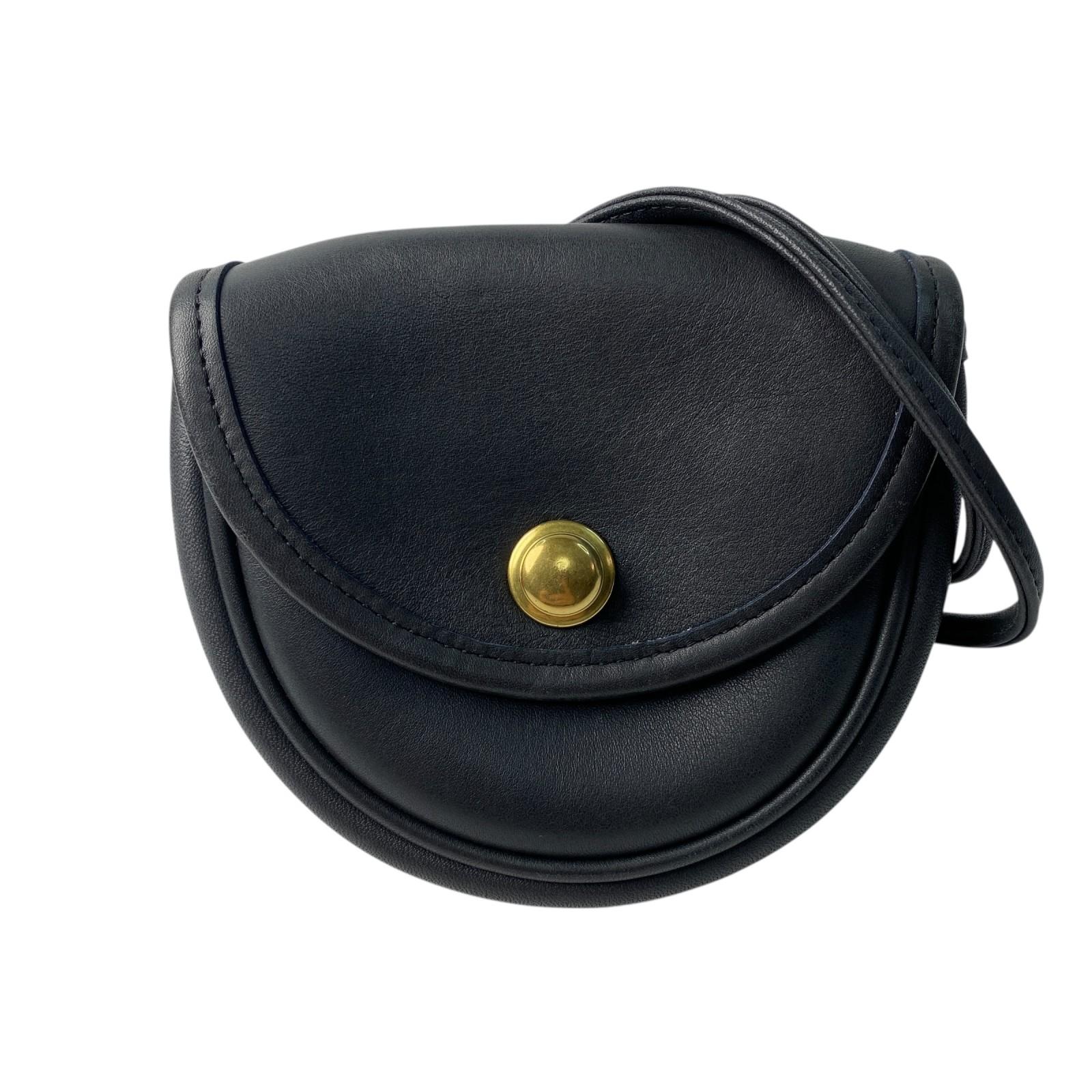Used COACHShoulder Bag black leather Women
Used COACHShoulder Bag black leather Women