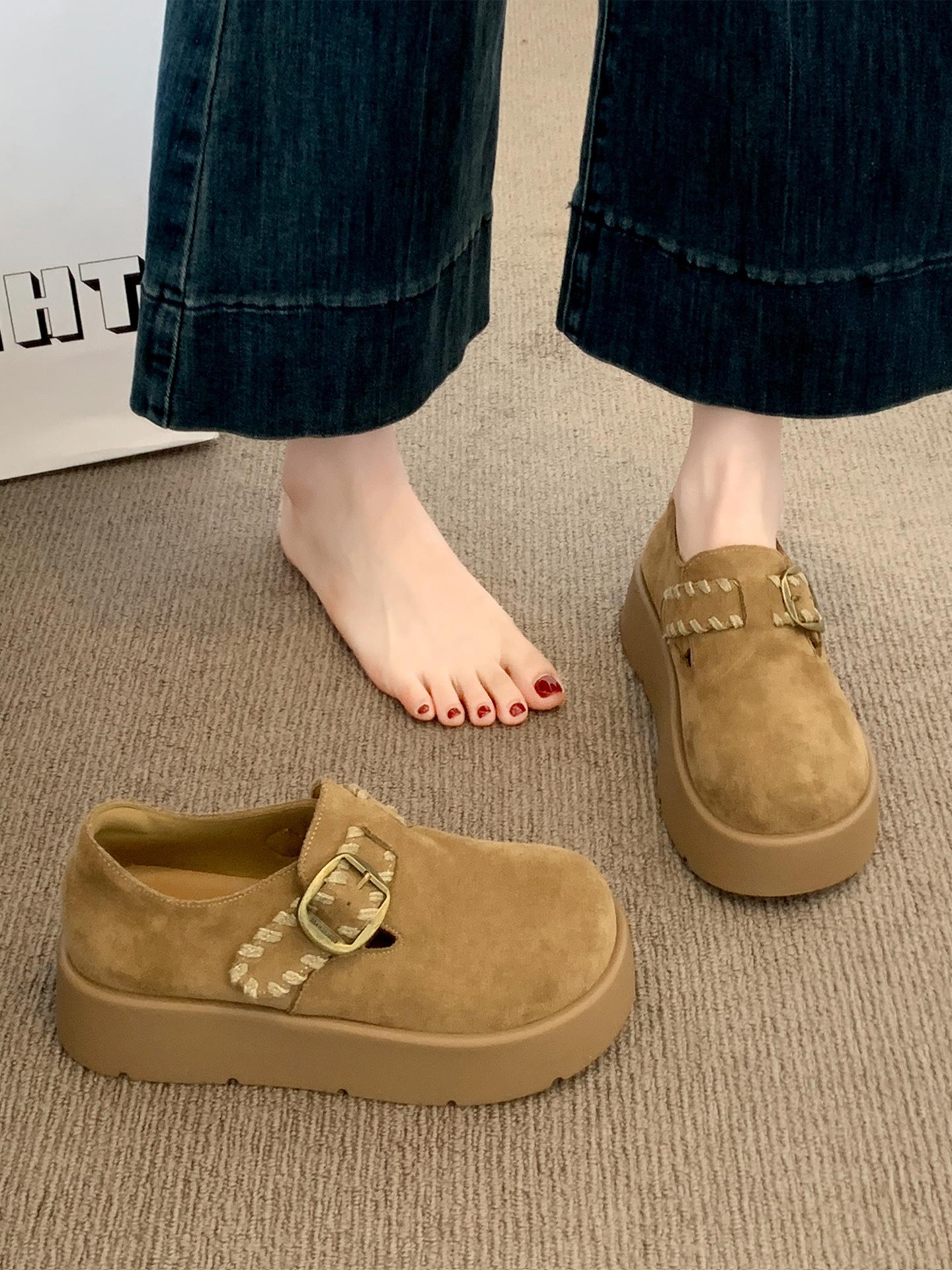 Thick-soled heightening all-inclusive Boken shoes women s 2025 new autumn small man one-pedal loafers embroidered single shoes 40
Thick-soled heightening all-inclusive Boken shoes women s 2025 new autumn small man one-pedal loafers embroidered single shoes 40