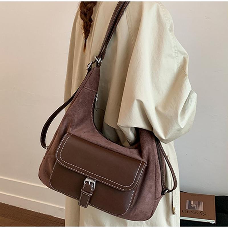New Frosted Tote Bags Stylish Large-capacity Shoulder Bags Niche Contrast Color Underarm Bags Versatile Multifunctional Backpack 31x12x21cm коричневий
New Frosted Tote Bags Stylish Large-capacity Shoulder Bags Niche Contrast Color Underarm Bags Versatile Multifunctional Backpack 31x12x21cm коричневий