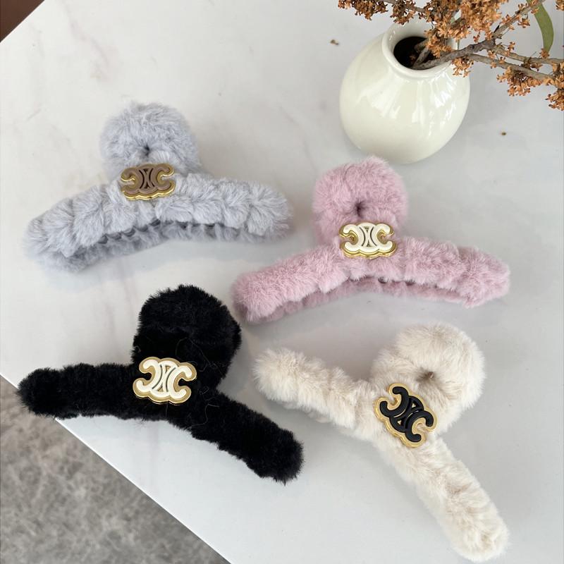 Korean Y2K Colorful Plush Claw Hair Clip: Autumn/Winter Fashion Large Shark Hair Accessory чёрный
Korean Y2K Colorful Plush Claw Hair Clip: Autumn/Winter Fashion Large Shark Hair Accessory чёрный