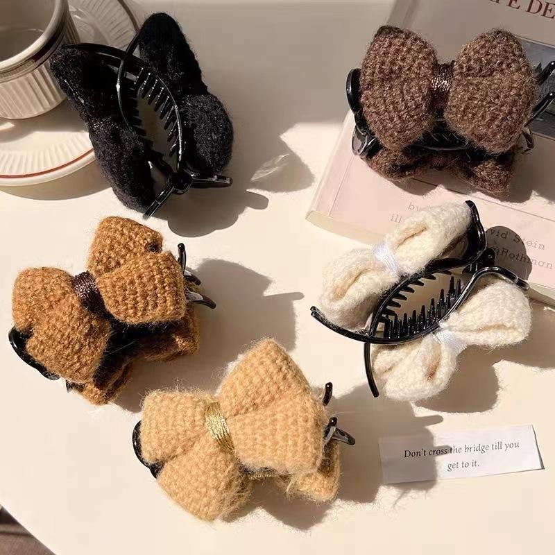 Korean Fashion Woolen Bow Hair Claw Elegant Hair Clip Claw Clamp Updo Hair Claw Clip Headwear Girls Hair Accessories
Korean Fashion Woolen Bow Hair Claw Elegant Hair Clip Claw Clamp Updo Hair Claw Clip Headwear Girls Hair Accessories