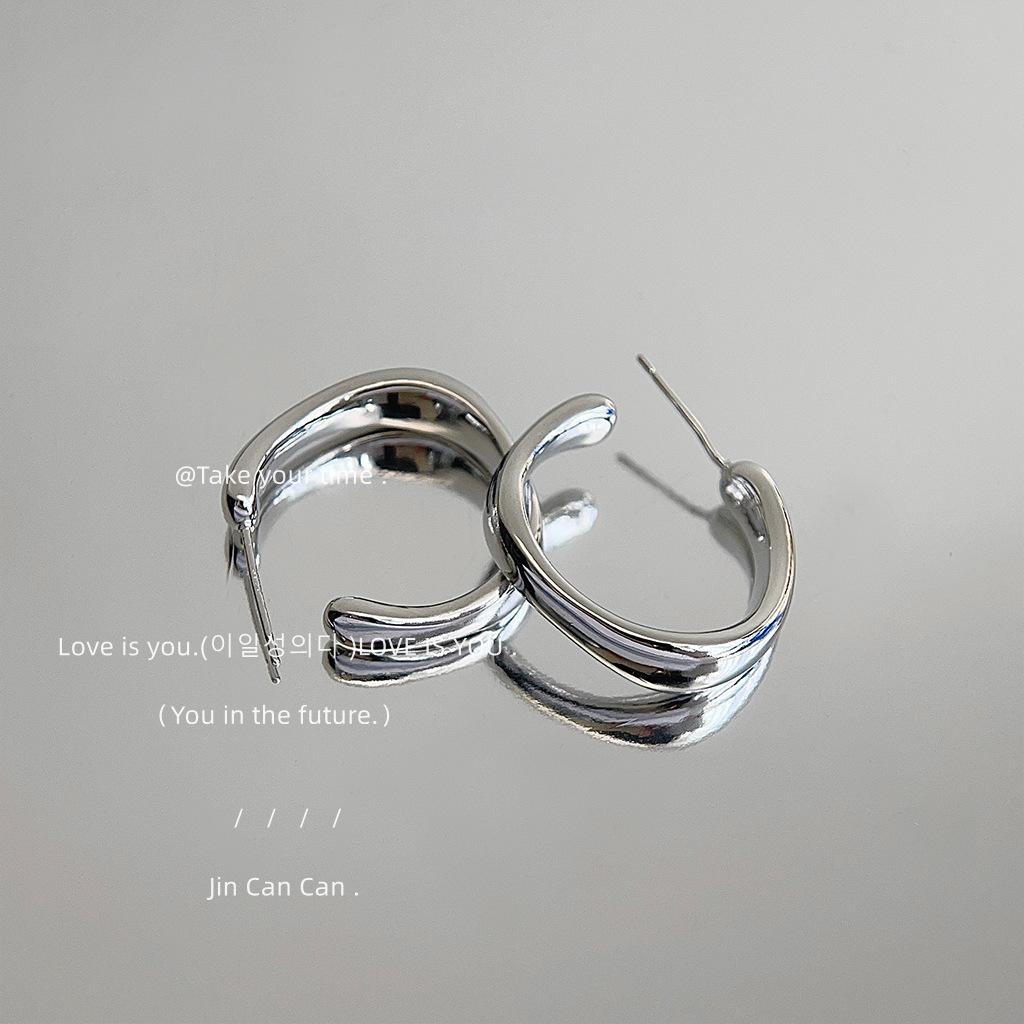 Female Minimalist and Versatile Earrings 1 pair срібний
Female Minimalist and Versatile Earrings 1 pair срібний