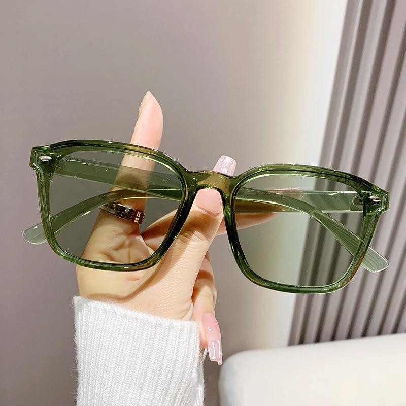 Модные большие квадратные солнцезащитные очки с градиентом для женщин и мужчин, винтажные солнцезащитные очки UV400 зелёный
Модные большие квадратные солнцезащитные очки с градиентом для женщин и мужчин, винтажные солнцезащитные очки UV400 зелёный