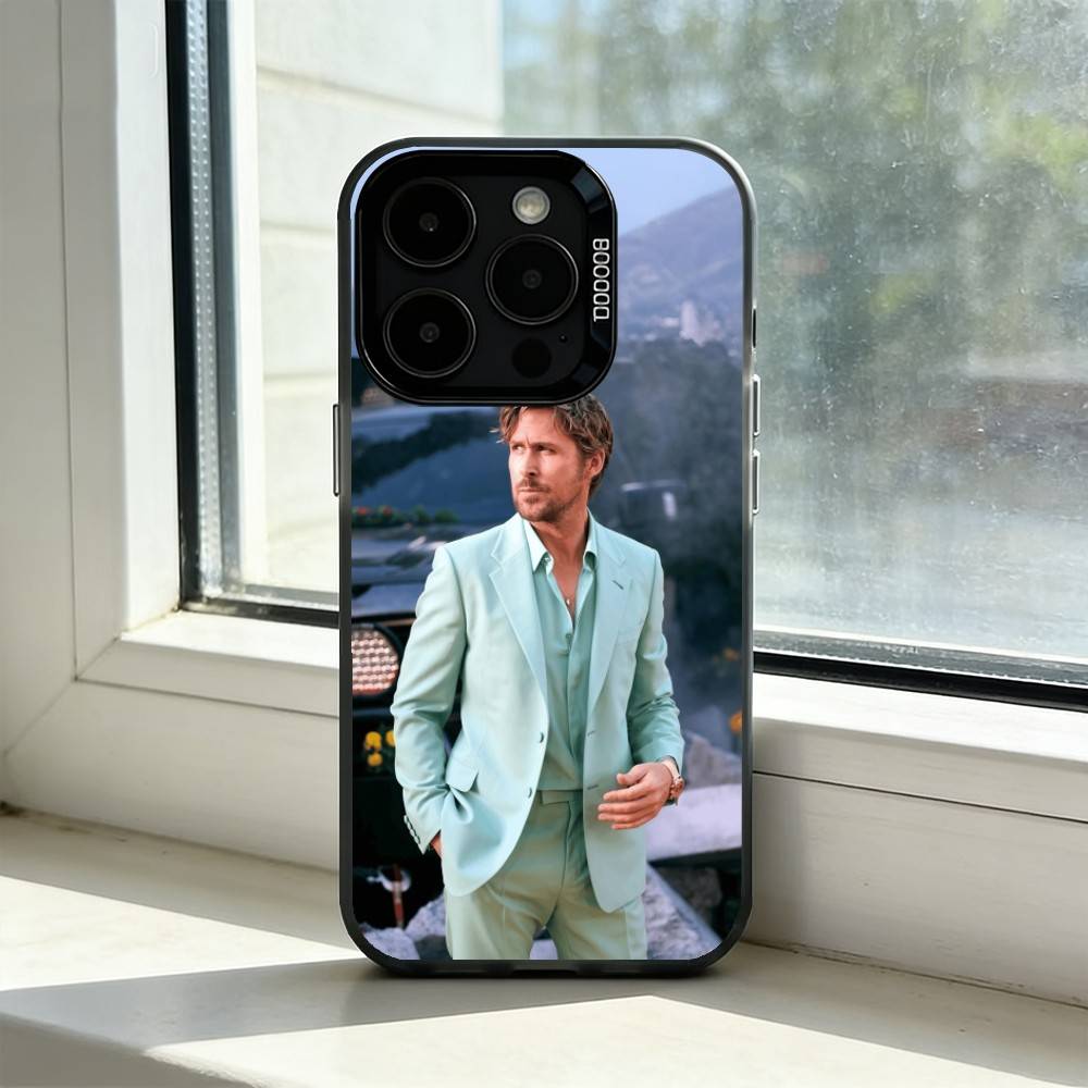 Знаменитый актер Р-Райан Г-Гослинг Чехол для телефона для iPhone 17,16,15,14,13,12,11 Plus,Pro Max,XS,Красочный Серебряный Чехол для телефона Funda Cover iPhone17promax
Знаменитый актер Р-Райан Г-Гослинг Чехол для телефона для iPhone 17,16,15,14,13,12,11 Plus,Pro Max,XS,Красочный Серебряный Чехол для телефона Funda Cover iPhone17promax
