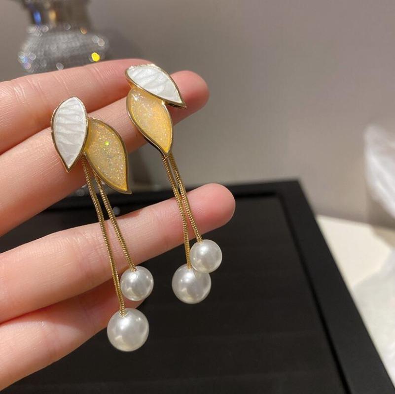 Fashion Leaf Shaped Earrings for Women Elegant Shiny Zircon Dangle Earrings Luxury Design Stainless Steel Earrings Jewelry Gifts зелений
Fashion Leaf Shaped Earrings for Women Elegant Shiny Zircon Dangle Earrings Luxury Design Stainless Steel Earrings Jewelry Gifts зелений