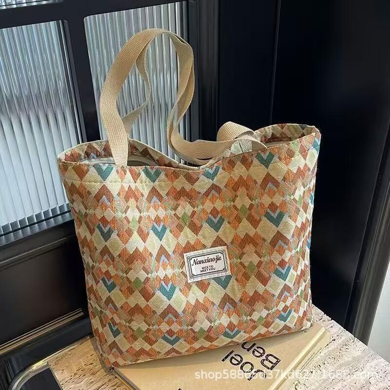 Tote bag women s ins 2026 autumn and winter new fashion commuter large capacity canvas bag women s one-shoulder crossbody handbag Small хакі
Tote bag women s ins 2026 autumn and winter new fashion commuter large capacity canvas bag women s one-shoulder crossbody handbag Small хакі