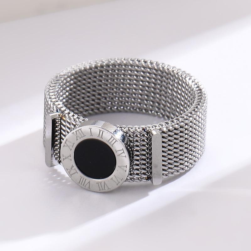 Stainless Steel Roman Numeral Chain Ring Size 8
Stainless Steel Roman Numeral Chain Ring Size 8