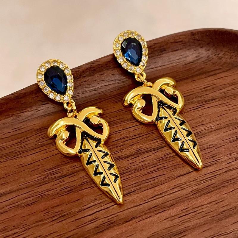 Digadagu Metal Rhinestone Sword Carving Dangle Earrings Stainless Steel Elegant Geometric Earrings Women s Zircon Accessories золотий
Digadagu Metal Rhinestone Sword Carving Dangle Earrings Stainless Steel Elegant Geometric Earrings Women s Zircon Accessories золотий