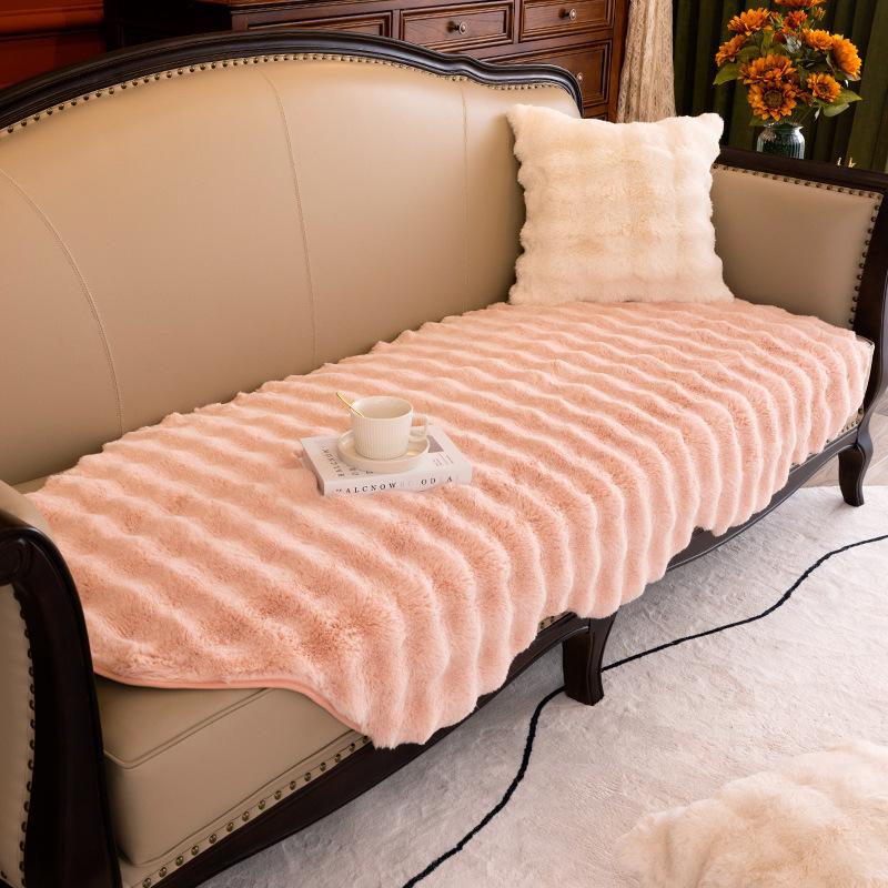 Зимняя плюшевая нескользящая подушка в европейском стиле, кожаный диван, утолщенная подушка, чехол для дивана для гостиной 90*90
Зимняя плюшевая нескользящая подушка в европейском стиле, кожаный диван, утолщенная подушка, чехол для дивана для гостиной 90*90