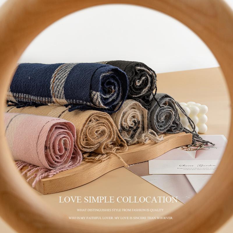 Plaid imitation cashmere scarf women s winter high-end scarf commuting warm versatile fringed shawl 67*180cm
Plaid imitation cashmere scarf women s winter high-end scarf commuting warm versatile fringed shawl 67*180cm