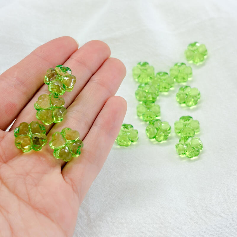 Zipper Bag Keychain DIY Four-Leaf Clover Transparent Parts (10 Pieces)
Zipper Bag Keychain DIY Four-Leaf Clover Transparent Parts (10 Pieces)