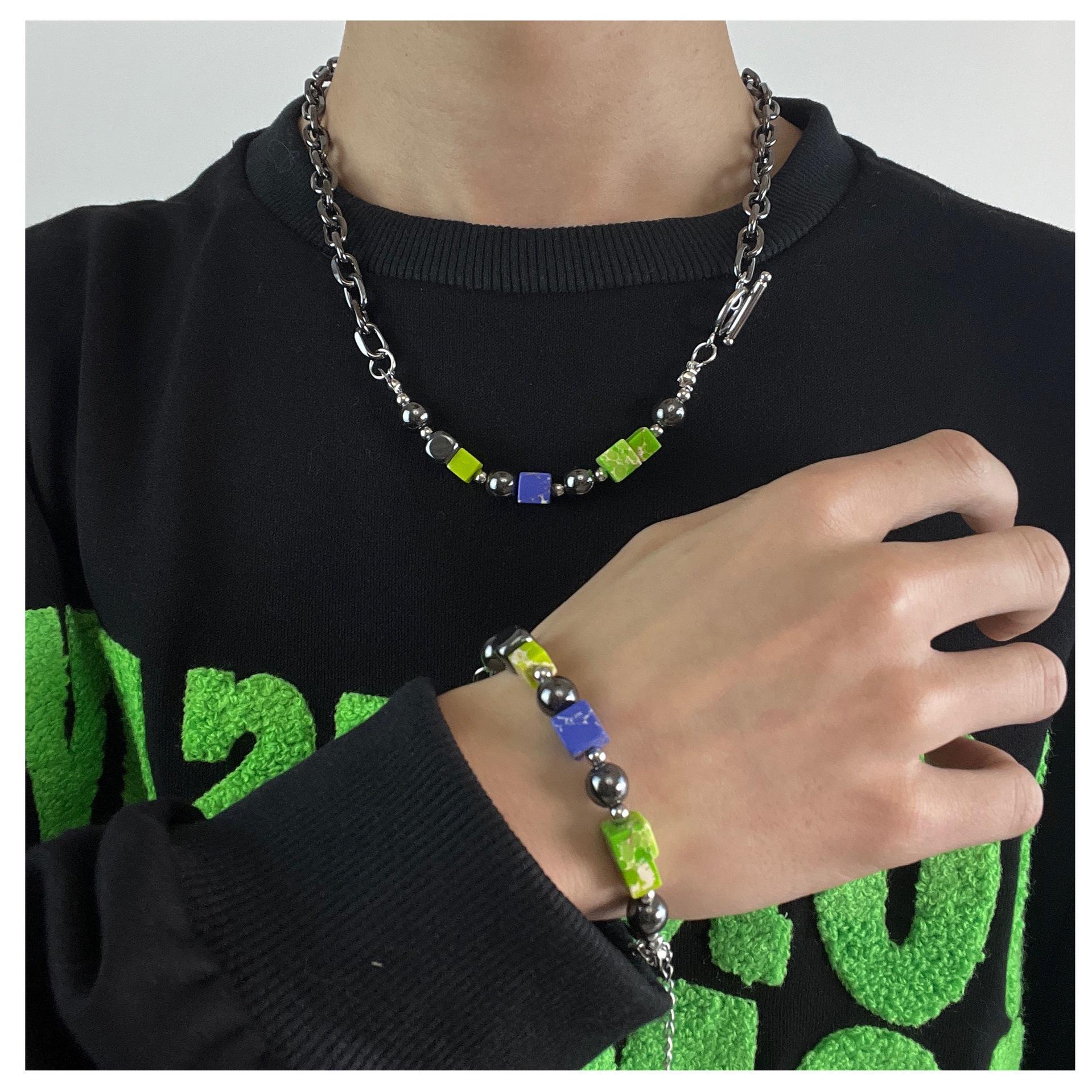 Colorful Spliced Round Bead Necklace for Men & Women - High-End Retro Trendy Cuban Chain
Colorful Spliced Round Bead Necklace for Men & Women - High-End Retro Trendy Cuban Chain