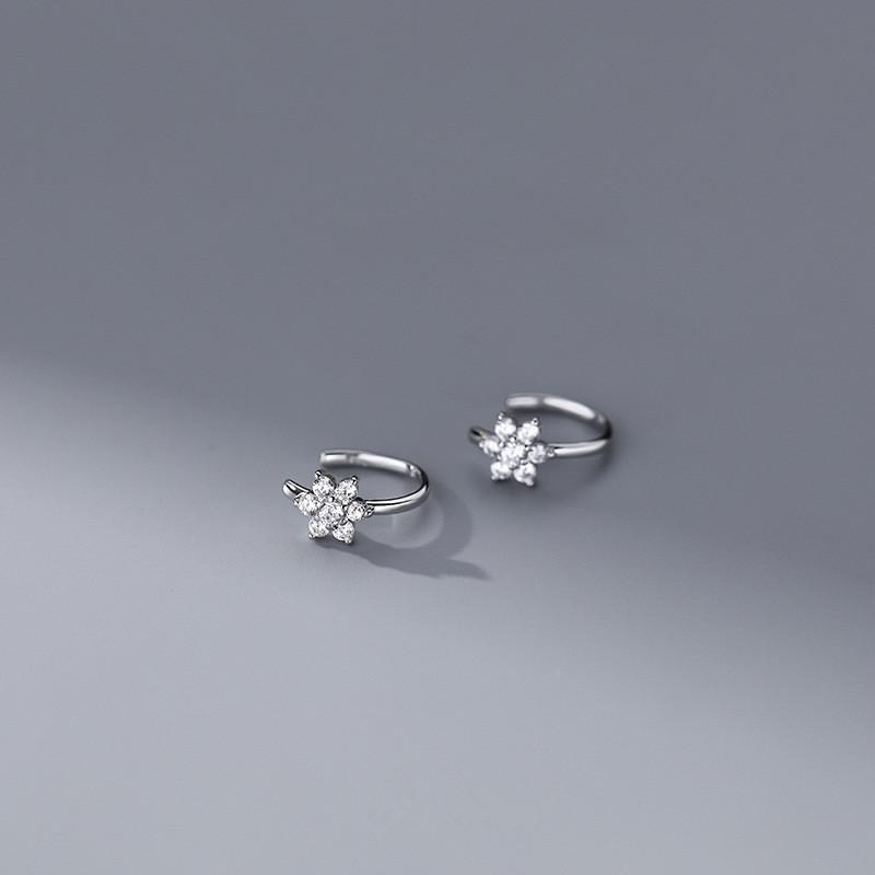 925 Sterling Silver Zircon Flower Ear Cuffs for Women Korean Sweet Simple All-match Earrings Without Piercing срібний
925 Sterling Silver Zircon Flower Ear Cuffs for Women Korean Sweet Simple All-match Earrings Without Piercing срібний