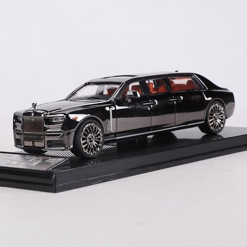 SCA 1:64 Mansory Phantom Alloy Model Car серый
SCA 1:64 Mansory Phantom Alloy Model Car серый