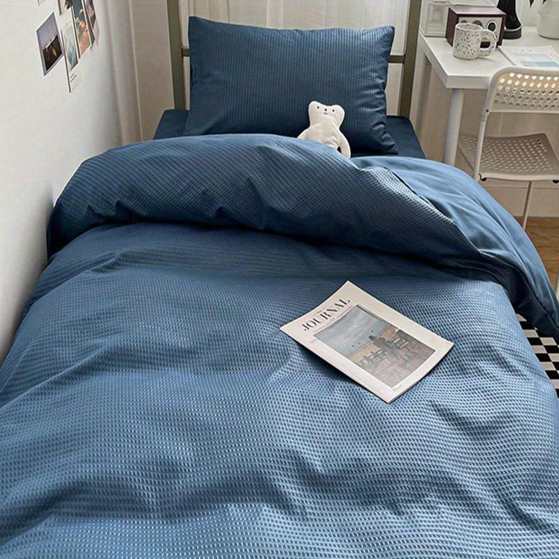 Комплект из 3 предметов для одеяла для спальни, квартиры, студенческого общежития на все сезоны, для односпальной кровати, двуспальной кровати (1 шт. пододеяльник + 2 шт. наволочки) 150x200cm синий
Комплект из 3 предметов для одеяла для спальни, квартиры, студенческого общежития на все сезоны, для односпальной кровати, двуспальной кровати (1 шт. пододеяльник + 2 шт. наволочки) 150x200cm синий