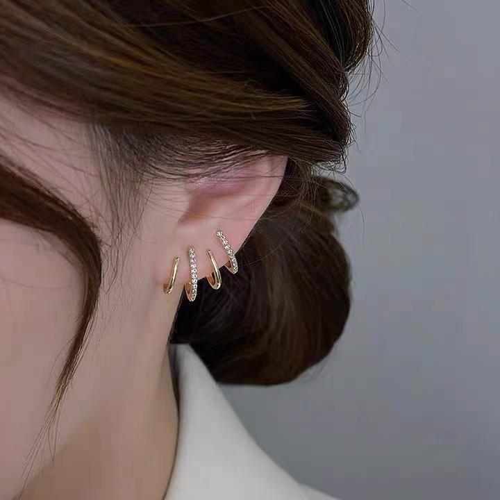 Women s S925 Silver Stud Earrings – High-End Freshwater Pearl Design, Versatile Fashion Jewelry. S925 Silver Needle
Women s S925 Silver Stud Earrings – High-End Freshwater Pearl Design, Versatile Fashion Jewelry. S925 Silver Needle