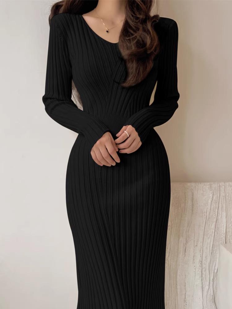Women s French Retro V-Neck Knit Bodycon Dress - Slimming Waist, Mid-Length, Long Sleeve for Autumn/Winter. Medium чорний
Women s French Retro V-Neck Knit Bodycon Dress - Slimming Waist, Mid-Length, Long Sleeve for Autumn/Winter. Medium чорний