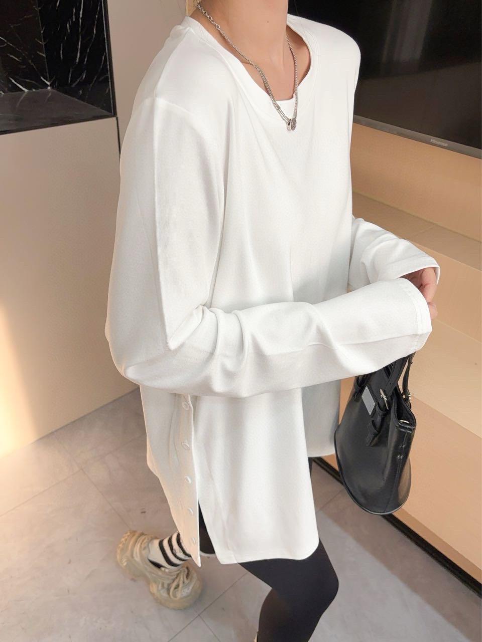Plus Size Fashionable Mid-Length Side Button Slit Round Neck Long Sleeve Base Layer Shirt for Spring & Autumn One Size белый
Plus Size Fashionable Mid-Length Side Button Slit Round Neck Long Sleeve Base Layer Shirt for Spring & Autumn One Size белый