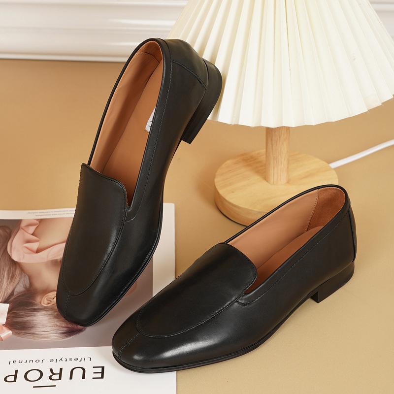 Leather shoes women s black leather shoes this leather shoes genuine leather women s small leather shoes women s leather shoes 35 чорний
Leather shoes women s black leather shoes this leather shoes genuine leather women s small leather shoes women s leather shoes 35 чорний