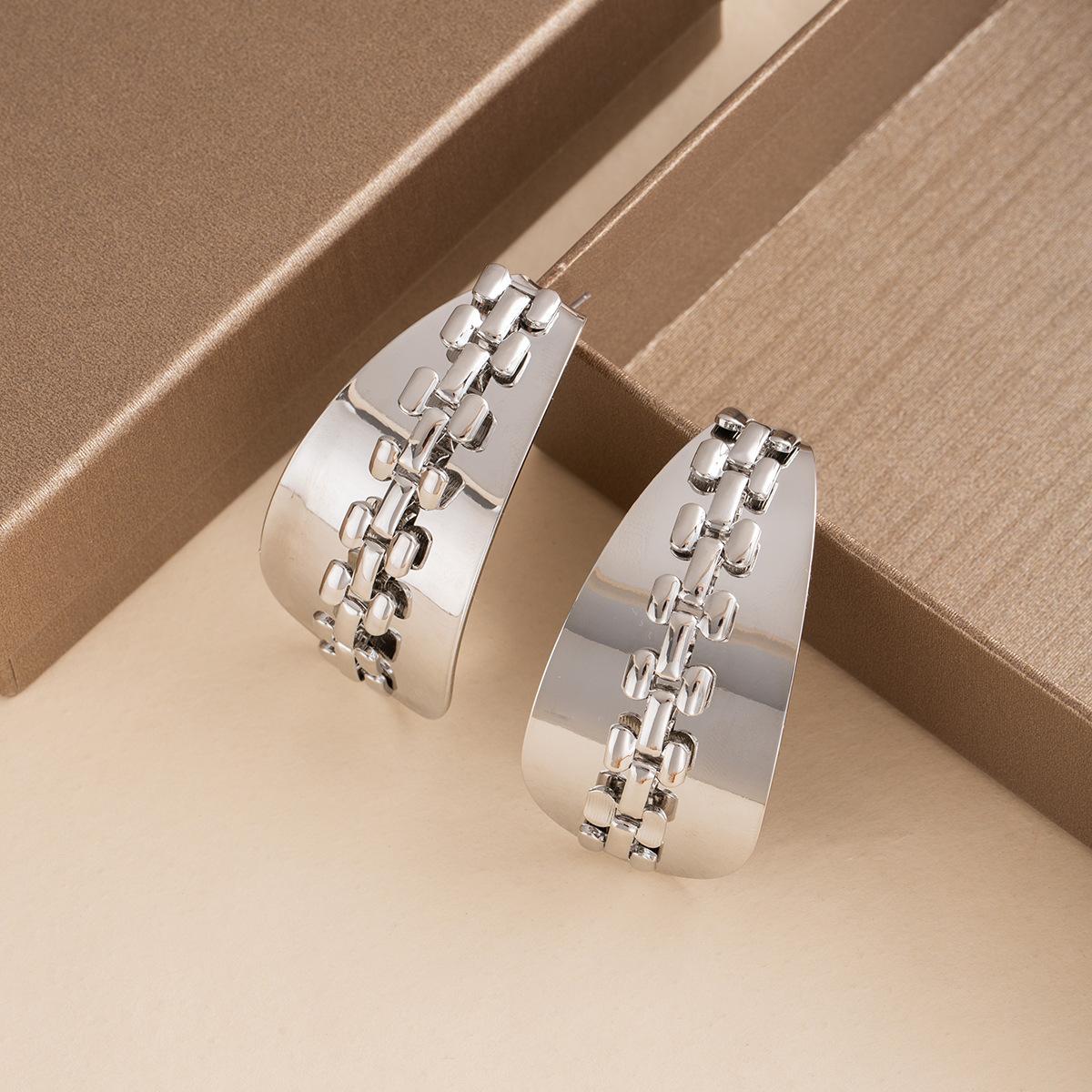 Французькі Модні Сережки-Гвоздики Простий Нішевий Дизайн Сережки Атмосферні Високоякісні Легка Розкіш Вишукані Сережки
Французькі Модні Сережки-Гвоздики Простий Нішевий Дизайн Сережки Атмосферні Високоякісні Легка Розкіш Вишукані Сережки