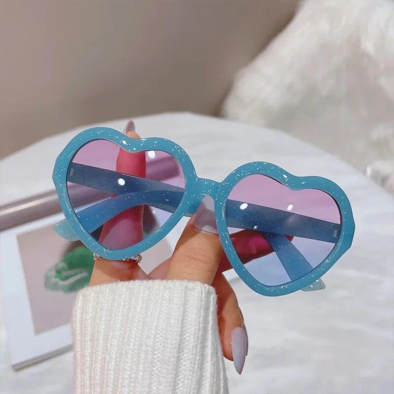 Cute Candy Color Hearts Kids Sunglasses Children Retro Pink Cartoon Sun Glasses Frame Girls Boys Baby Sunglasses UV400 Eyewear синій
Cute Candy Color Hearts Kids Sunglasses Children Retro Pink Cartoon Sun Glasses Frame Girls Boys Baby Sunglasses UV400 Eyewear синій