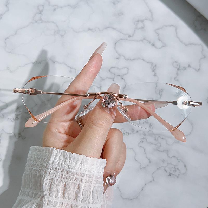 Безрамные перфорированные очки для чтения с бриллиантами и антисиним светом, плоские очки, инкрустированные бриллиантами, очки для чтения при пресбиопии +250
Безрамные перфорированные очки для чтения с бриллиантами и антисиним светом, плоские очки, инкрустированные бриллиантами, очки для чтения при пресбиопии +250