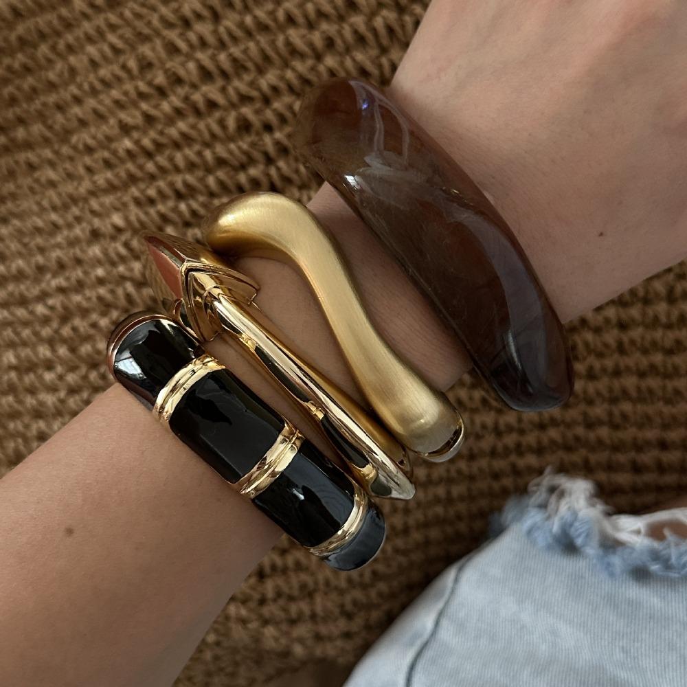 Vintage Acrylic Bangle Geometric Retro Hand Ring Fashion Irregular Chunky Bangles Gift Style 4
Vintage Acrylic Bangle Geometric Retro Hand Ring Fashion Irregular Chunky Bangles Gift Style 4