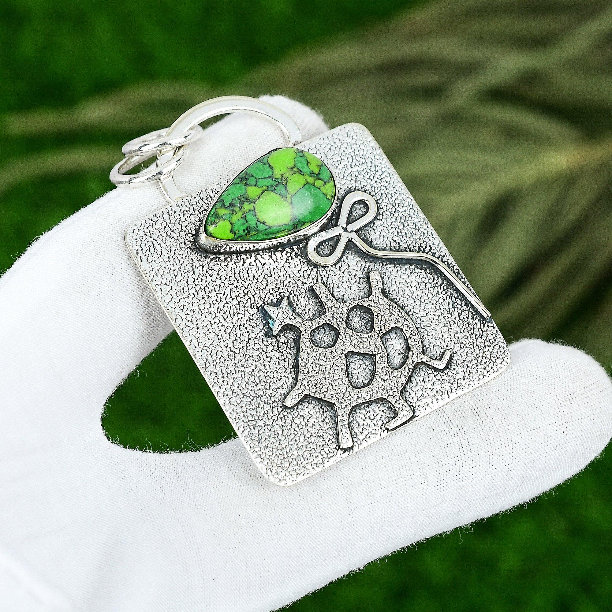 Sisters Day Deal Green Turquoise Stone 925 Sterling Silver Boho Pendant Jewelry
Sisters Day Deal Green Turquoise Stone 925 Sterling Silver Boho Pendant Jewelry