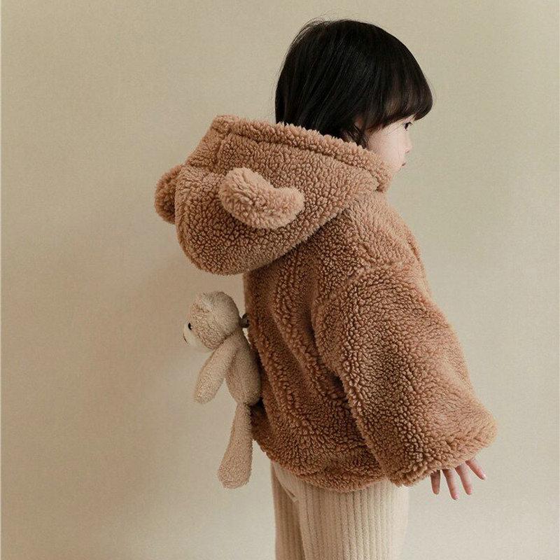 Зимнее пальто из овчины с капюшоном для девочек — уютное, стильное и теплое 130
Зимнее пальто из овчины с капюшоном для девочек — уютное, стильное и теплое 130