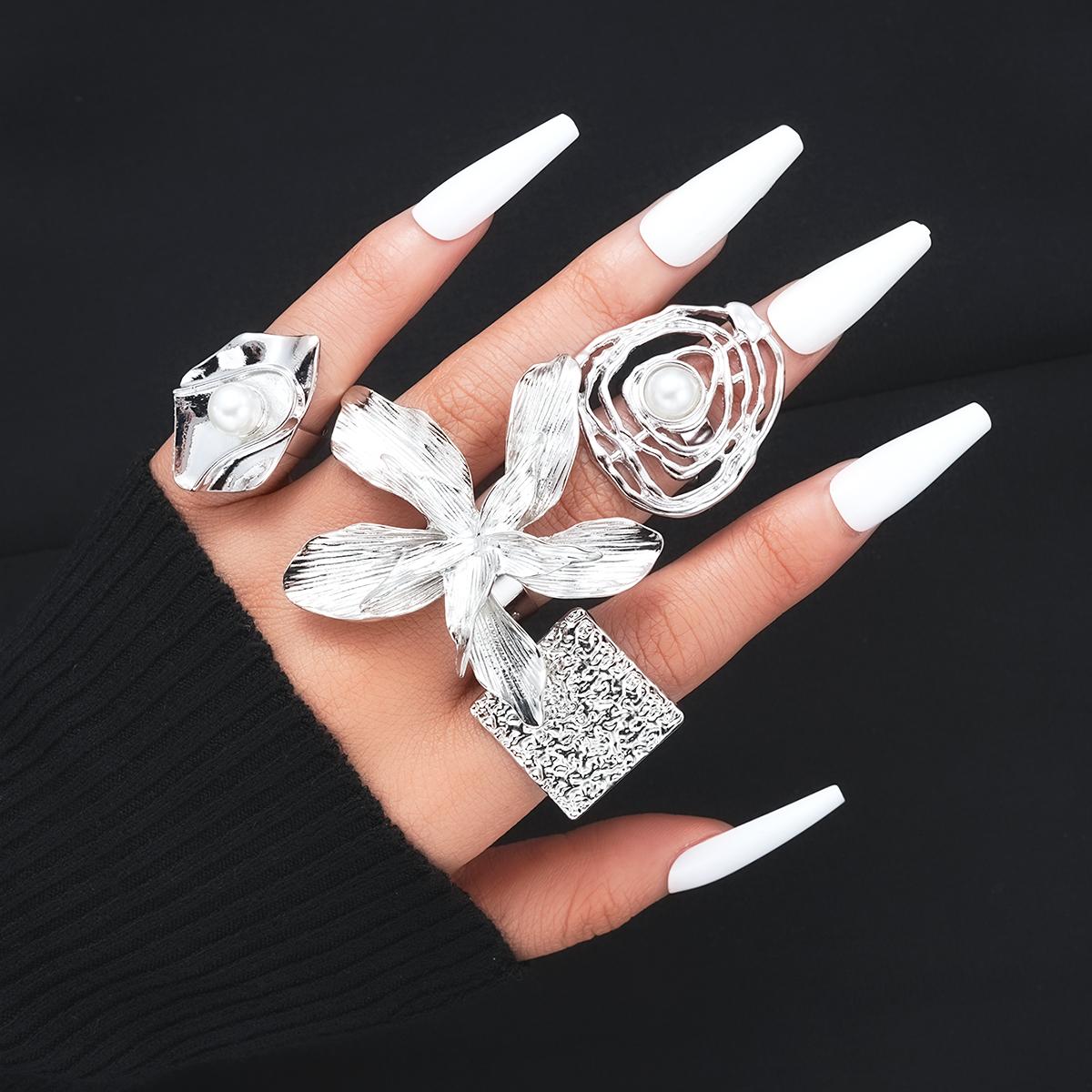 4Pcs/Set Unique Exaggerated Flower Rings for Women Vintage Geometric Silver Color Pearl Ring Set Trendy Personality Jewelry Gift
4Pcs/Set Unique Exaggerated Flower Rings for Women Vintage Geometric Silver Color Pearl Ring Set Trendy Personality Jewelry Gift