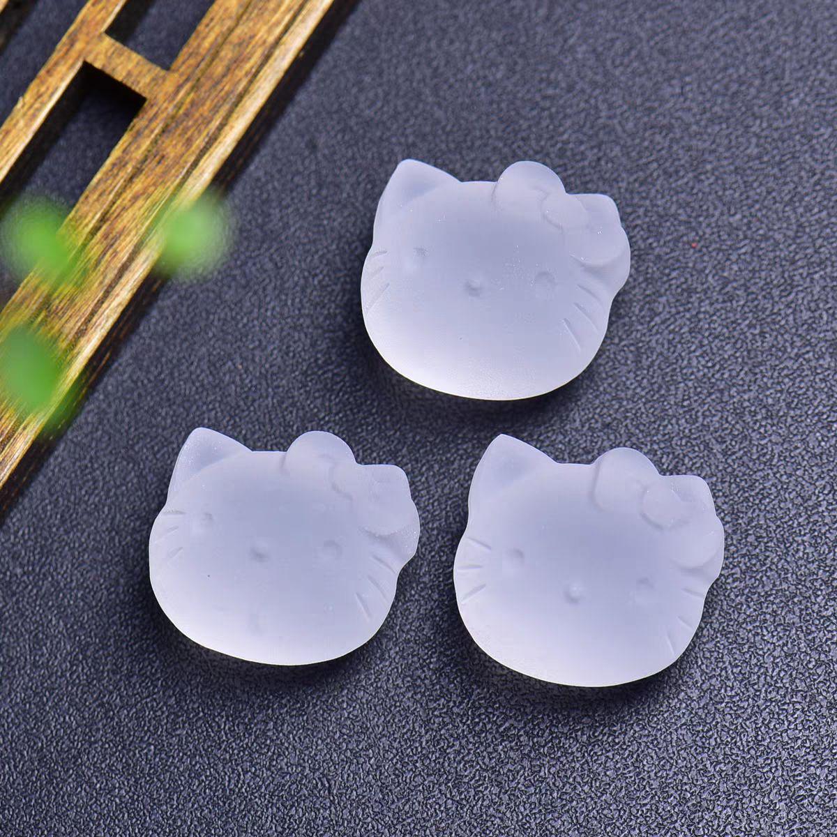 Frosted White Crystal Cat Head Pendant for DIY Jewelry & Bracelets Approx. 19*22mm
Frosted White Crystal Cat Head Pendant for DIY Jewelry & Bracelets Approx. 19*22mm