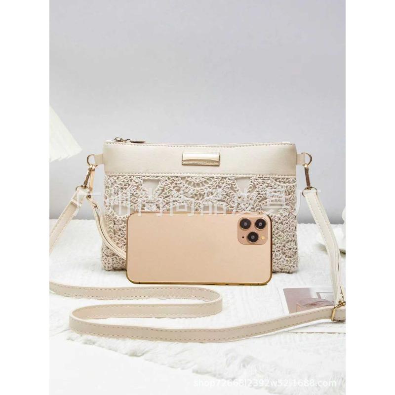 New trend hollow flower hand bag shoulder crossbody casual small square bag light luxury daily matching
New trend hollow flower hand bag shoulder crossbody casual small square bag light luxury daily matching