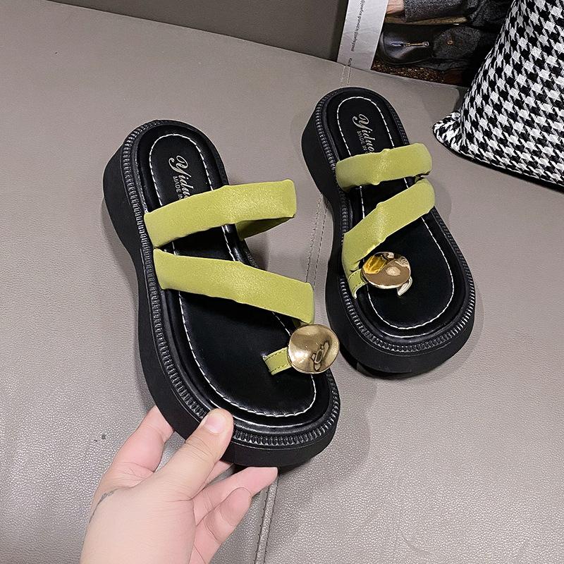 2025 summer new French cool slippers thick-soled metal-toed beach shoes fairy style with skirt outer slippers 35
2025 summer new French cool slippers thick-soled metal-toed beach shoes fairy style with skirt outer slippers 35