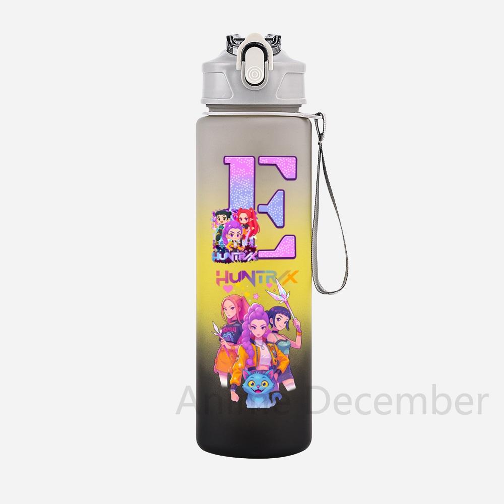 Anime K-Pop Demon Hunters A-Z English Letter Printed Grey Water Cup Demon Hunters Large Capacity Outdoor Portable Drinking Bottle for Boy Girl Gift
Anime K-Pop Demon Hunters A-Z English Letter Printed Grey Water Cup Demon Hunters Large Capacity Outdoor Portable Drinking Bottle for Boy Girl Gift