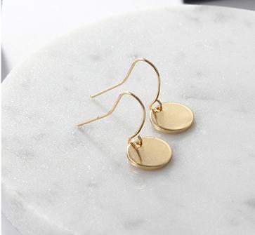 New Fashion Personality Minimalist Geometric Metal Mini-disc Earrings, Round Earrings Zircon Wholesale And Retail Women s Gifts золотой
New Fashion Personality Minimalist Geometric Metal Mini-disc Earrings, Round Earrings Zircon Wholesale And Retail Women s Gifts золотой