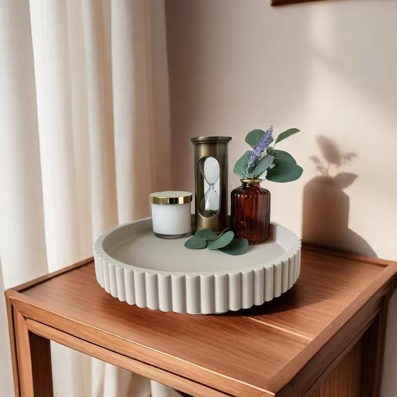1PCS Ornament Table Storage Coffee Table Round Tray Console Modeling Decoration White Bookshelf Resin Medallion 28x28x4cm
1PCS Ornament Table Storage Coffee Table Round Tray Console Modeling Decoration White Bookshelf Resin Medallion 28x28x4cm
