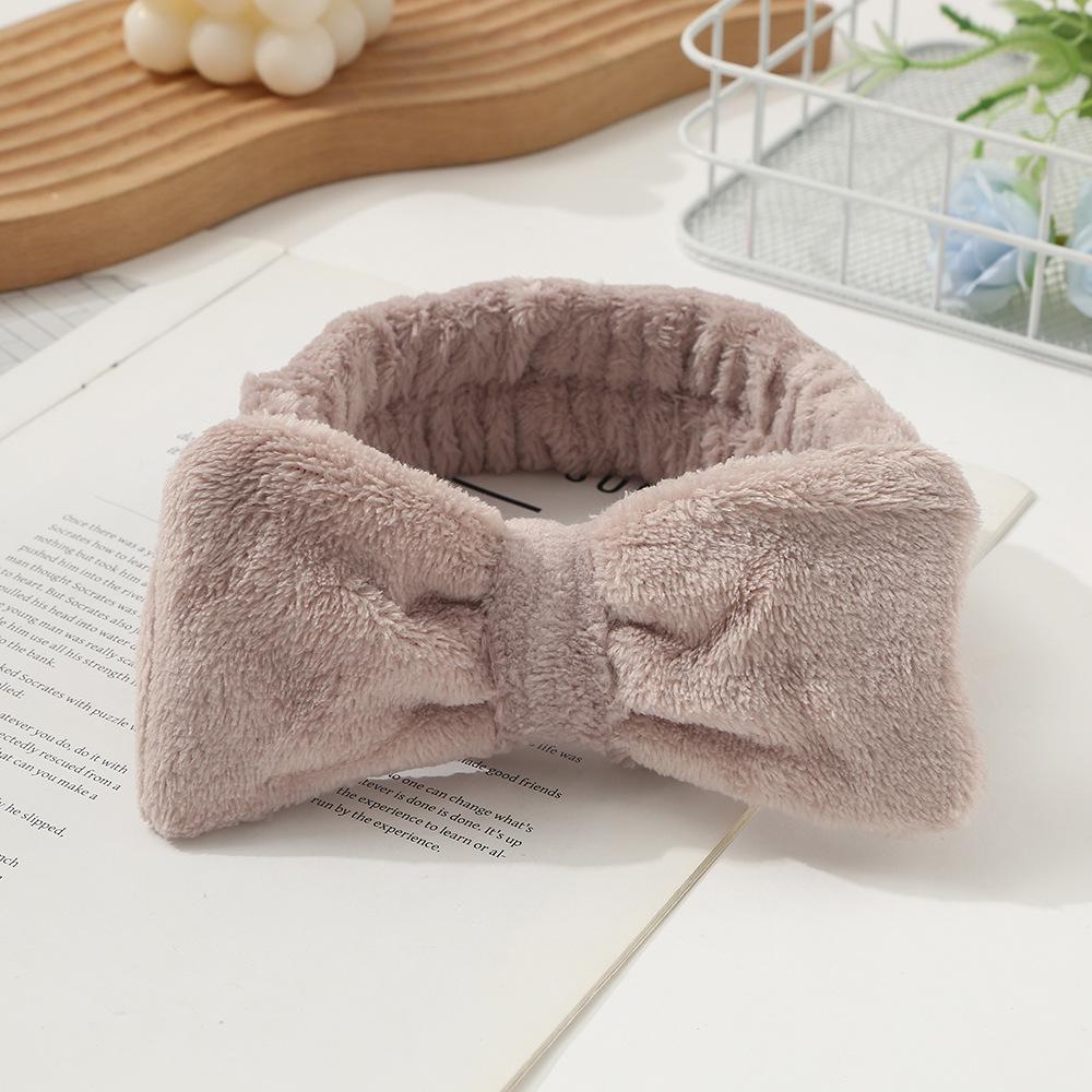 2024 Women s Plush Solid Color Bow Headband for Makeup & Face Wash
2024 Women s Plush Solid Color Bow Headband for Makeup & Face Wash