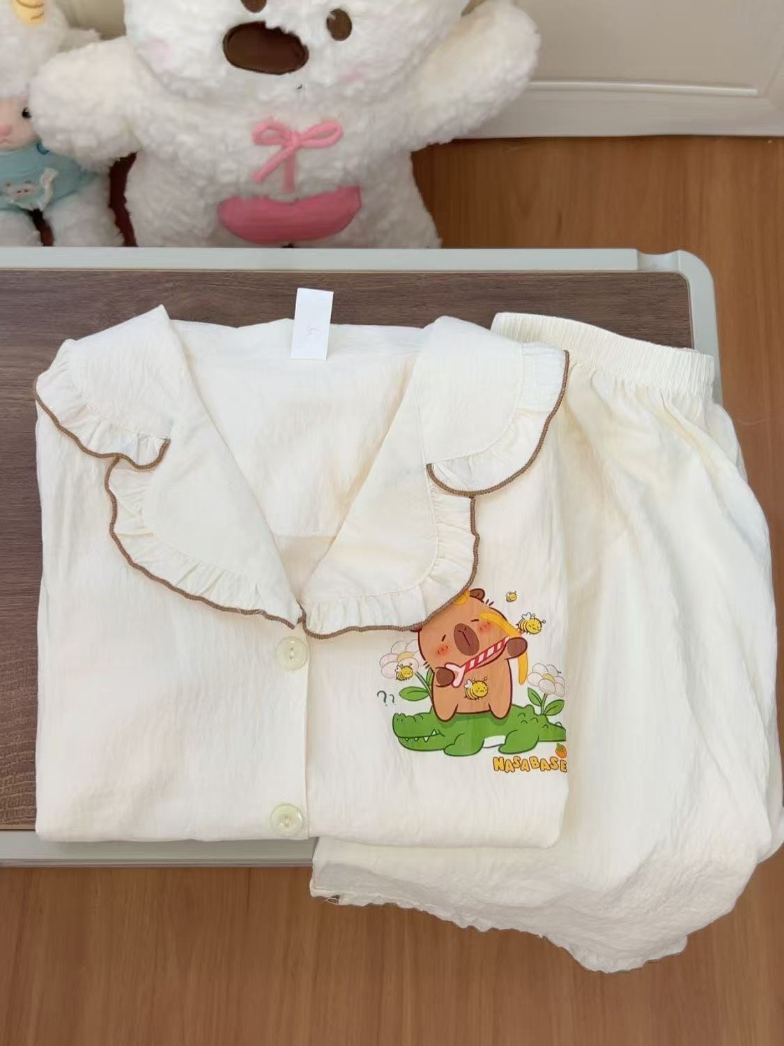 Soft cute princess style kapibara pajamas women s short-sleeved shorts lace two-piece set girl casual loose loungewear S
Soft cute princess style kapibara pajamas women s short-sleeved shorts lace two-piece set girl casual loose loungewear S