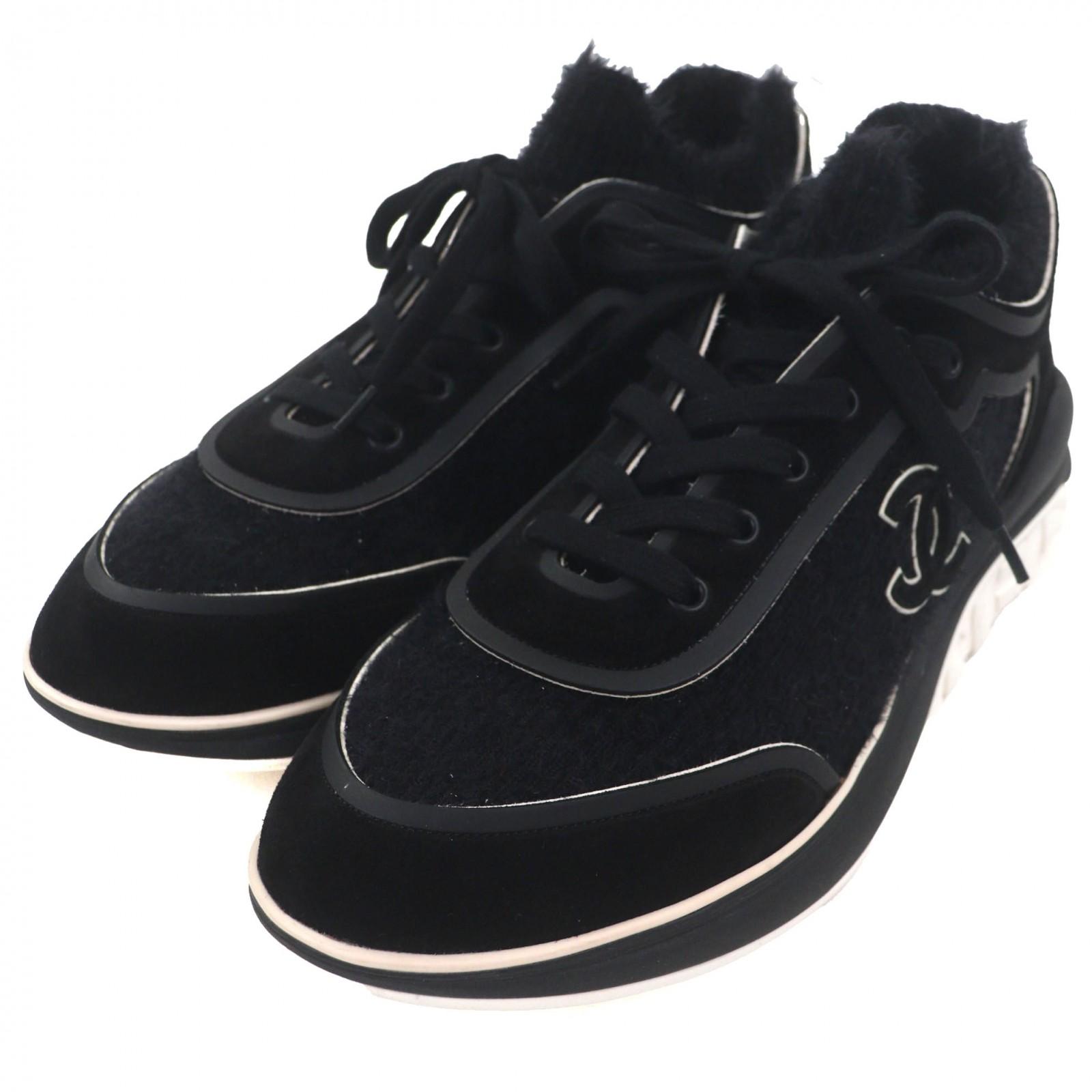 Great CHANEL sneakers COCO Mark lace up black knit mens 44 G35203 Used
Great CHANEL sneakers COCO Mark lace up black knit mens 44 G35203 Used