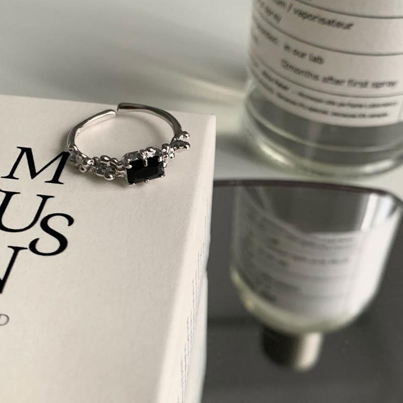 Вдохновленное Модное Корейское Прозрачное Кольцо с Цирконием для Женщин из Роскошного Серебра 925 пробы
Вдохновленное Модное Корейское Прозрачное Кольцо с Цирконием для Женщин из Роскошного Серебра 925 пробы