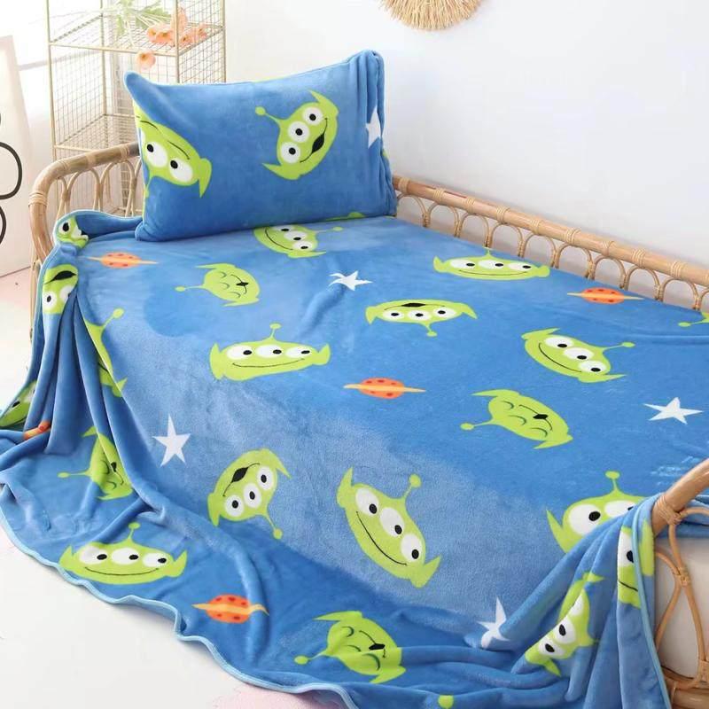 Japanese Cute Three-Eyed Monster Blanket Quilt – Office Nap, AC, Sofa Throw, Bed Sheet, Pillowcase 100x95cm Blanket 0.3kg
Japanese Cute Three-Eyed Monster Blanket Quilt – Office Nap, AC, Sofa Throw, Bed Sheet, Pillowcase 100x95cm Blanket 0.3kg