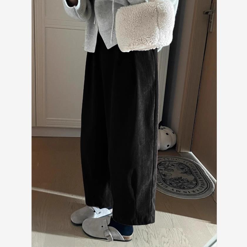 Retro Loose-Fit Plus Size Japanese Corduroy Harem Pants for Women XL (120-135 Jin)
Retro Loose-Fit Plus Size Japanese Corduroy Harem Pants for Women XL (120-135 Jin)
