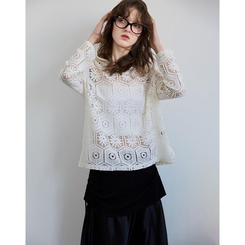 Elegant Lace Hooded Lightweight T-shirt L
Elegant Lace Hooded Lightweight T-shirt L