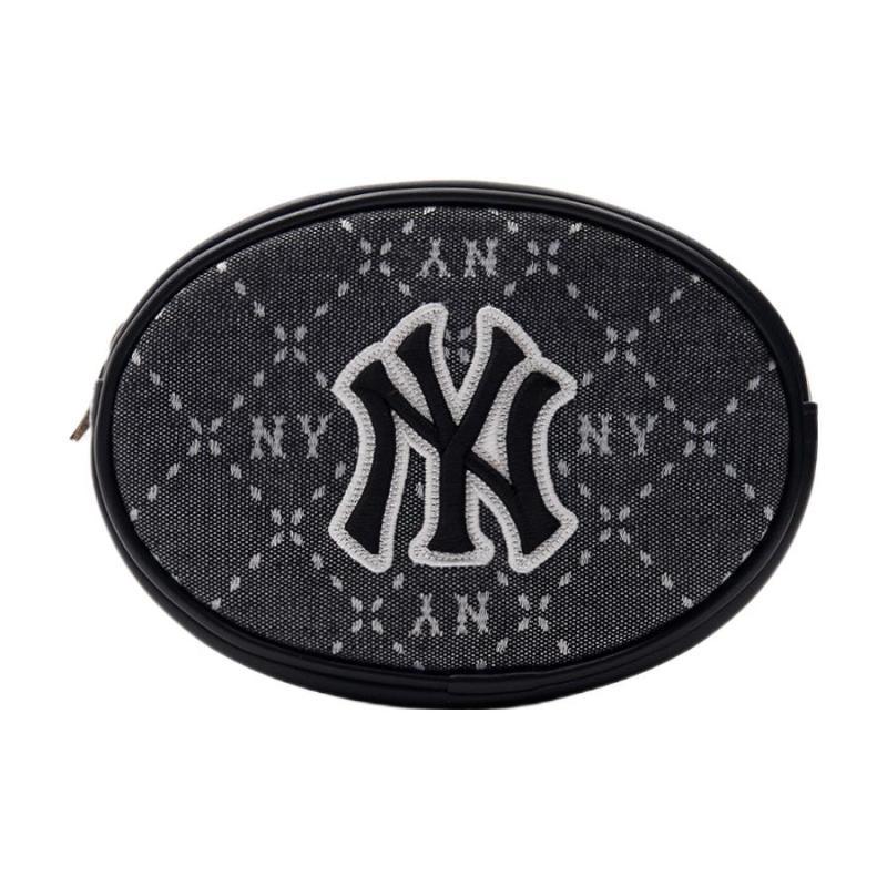MLB Artificial Leather Round Bag, Shoulder Bag, Crossbody Bag Unisex Black Casual 7AHSMD23N-50BKS чорний
MLB Artificial Leather Round Bag, Shoulder Bag, Crossbody Bag Unisex Black Casual 7AHSMD23N-50BKS чорний