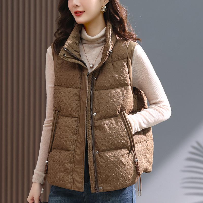 Women s 2024 Stand Collar Windproof Down Vest - New Chinese Style, Warm, Loose Fit for Autumn/Winter L (115-130 jin) кофейный
Women s 2024 Stand Collar Windproof Down Vest - New Chinese Style, Warm, Loose Fit for Autumn/Winter L (115-130 jin) кофейный