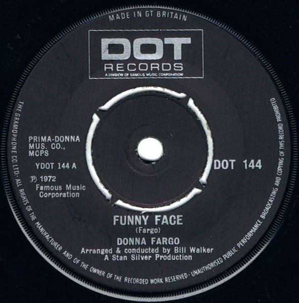 7-дюймовая пластинка DONNA FARGO Funny Face DOT144 Dot Records 1972 UK Rock Б/у
7-дюймовая пластинка DONNA FARGO Funny Face DOT144 Dot Records 1972 UK Rock Б/у