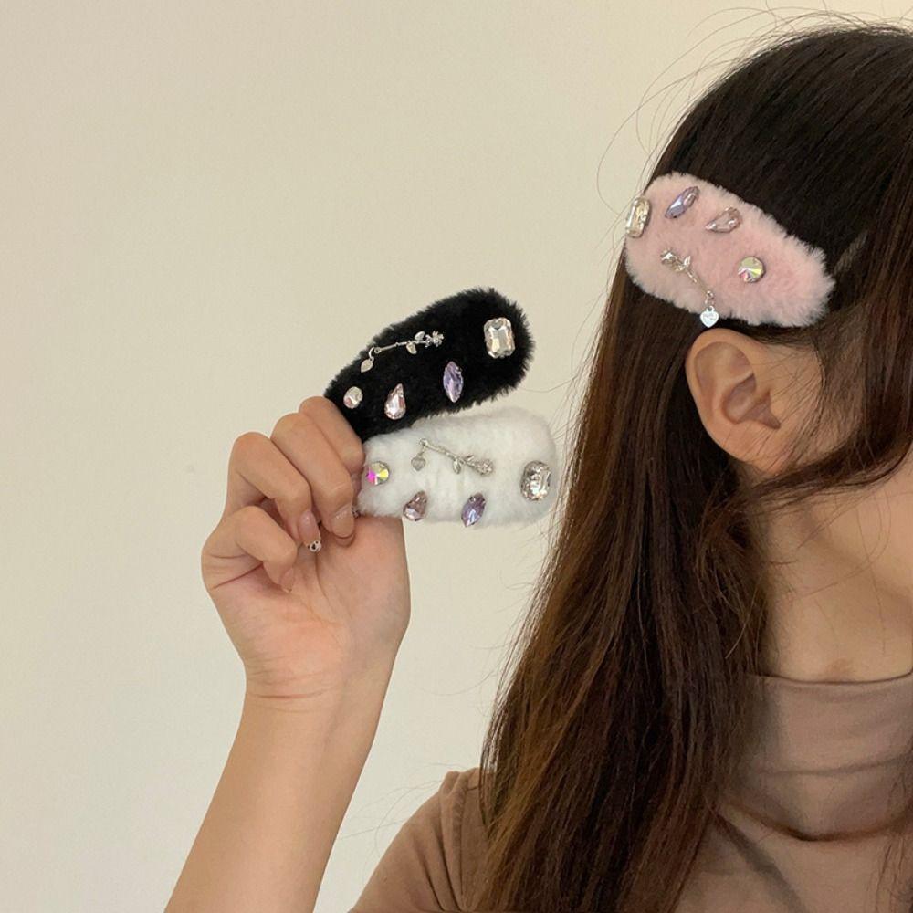 Barrettes Rhinestone Plush Hair Clip Korean Style Plush Duckbill Clip Rose Flower Side Clip Girls
Barrettes Rhinestone Plush Hair Clip Korean Style Plush Duckbill Clip Rose Flower Side Clip Girls