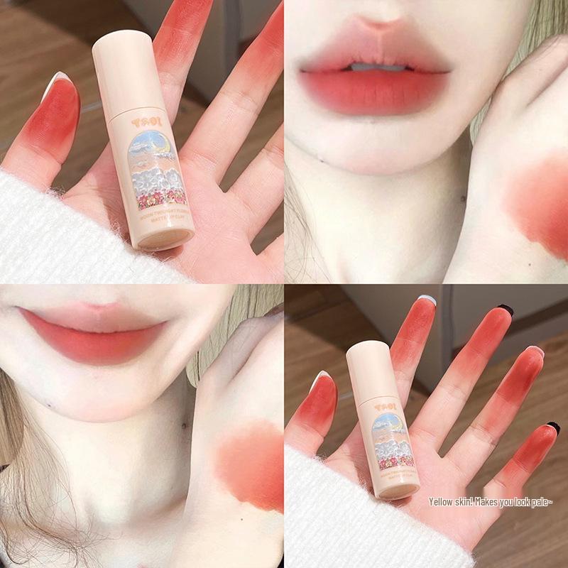 TSOI Moonlit Blossoms Velvet Matte Lip Mud: Easy-Apply, Brightening Lip Gloss for Students 1.5g
TSOI Moonlit Blossoms Velvet Matte Lip Mud: Easy-Apply, Brightening Lip Gloss for Students 1.5g
