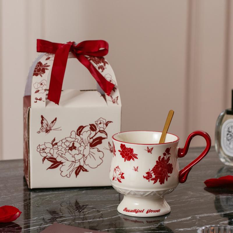 Retro Newlywed Couple Cups Wedding and Engagement Ceramic Cups Gift Cups for The Newlyweds Exquisite Mugs As Souvenirs 360ML
Retro Newlywed Couple Cups Wedding and Engagement Ceramic Cups Gift Cups for The Newlyweds Exquisite Mugs As Souvenirs 360ML